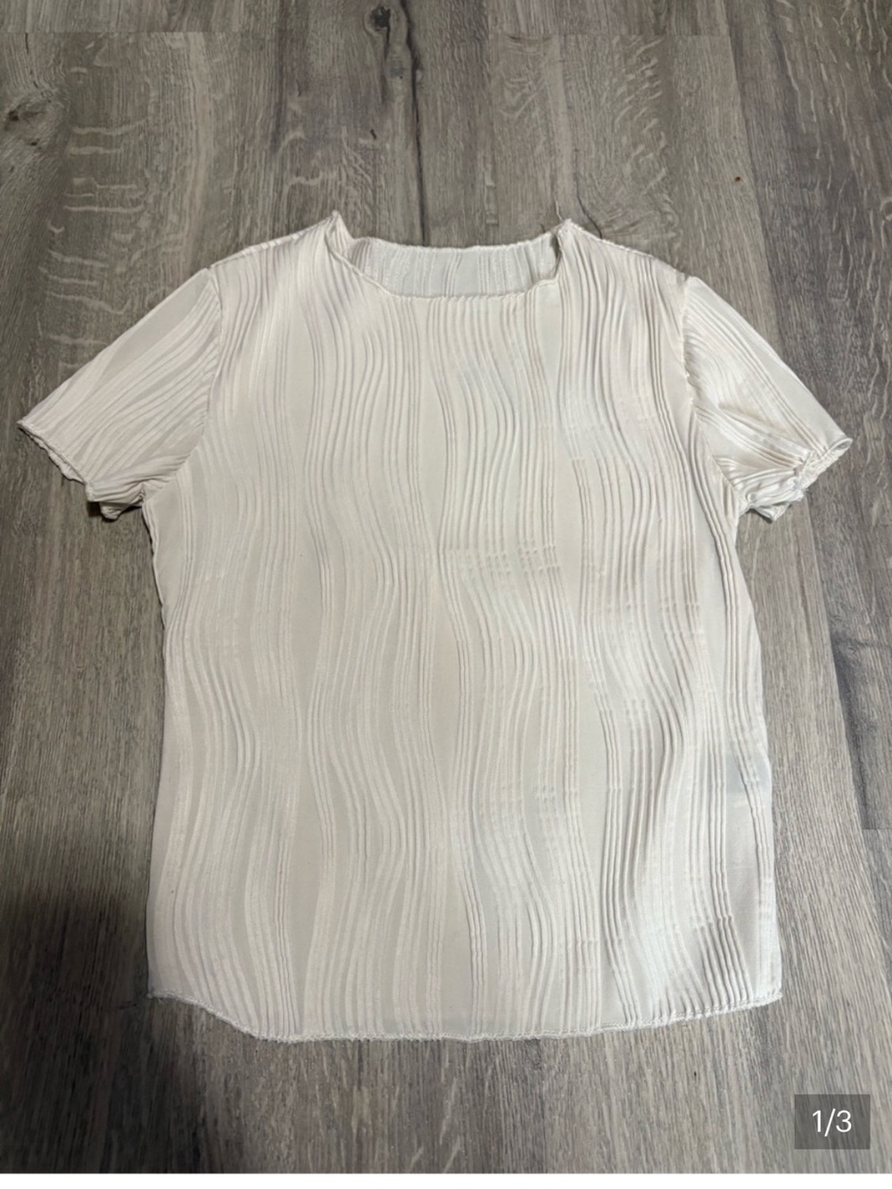 3 for $14 SHEIN off White Short Sleeve Wavy Textured Blouse size small